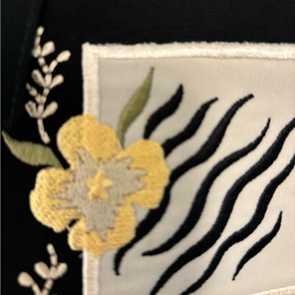 Peter Popovitch Silky Embroidered  Button‎ Down Blouse Spotless Sz Large - Picture 7 of 8